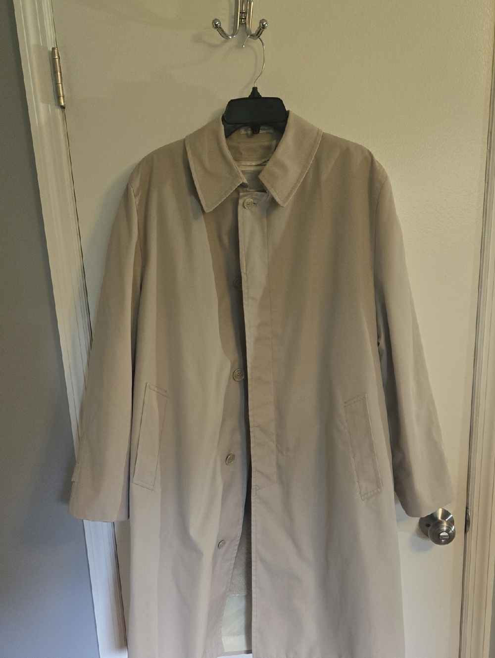 Men's Beige Trench Coat - Lightweight Classic Overcoat
